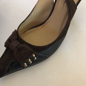 Nicole Miller brown bow heels 6.5 b